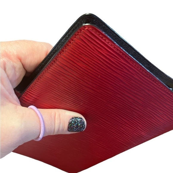 Louis Vuitton EPI Red Leather Agenda MM (Medium size) - Picture 5 of 16